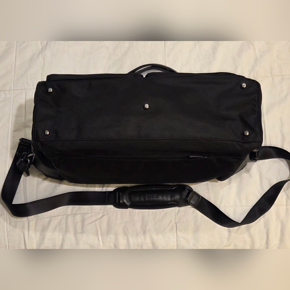 Tumi black weekender travel satchel - Picture 9 of 10